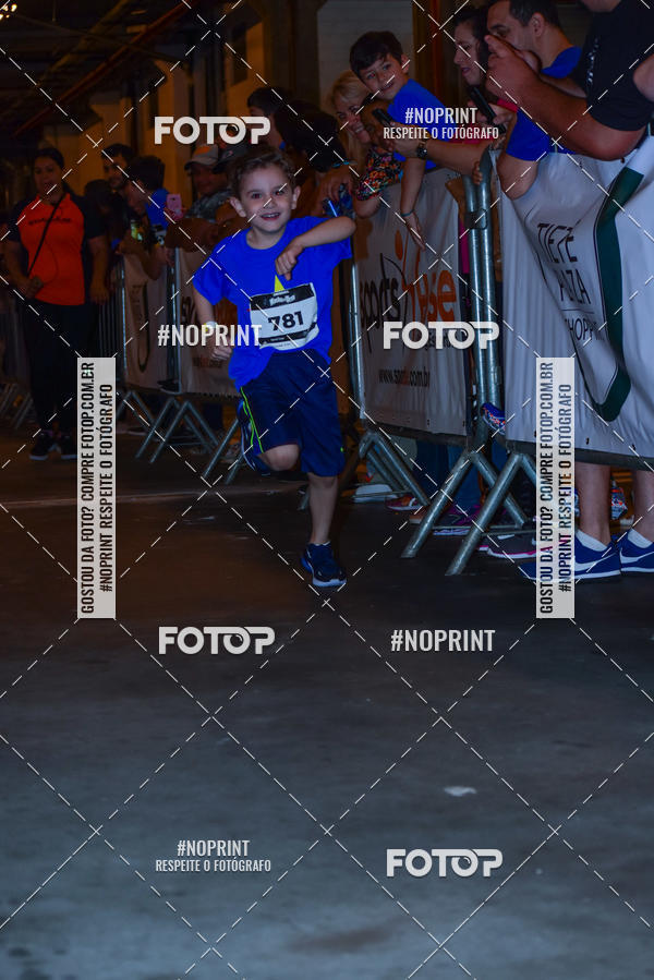 Buy your photos of the event1 Corrida Masha e o Urso no Tiet Plaza Shopping on Fotop