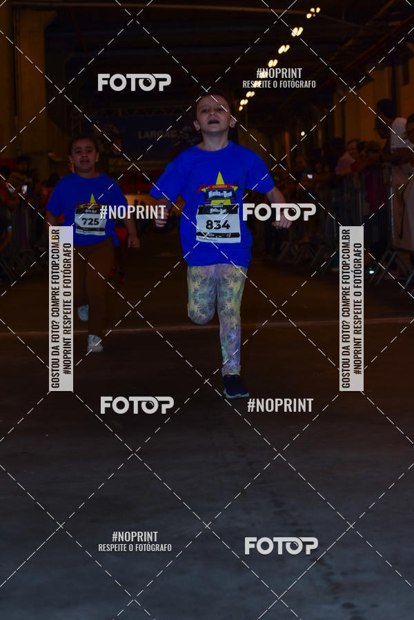 Buy your photos of the event1 Corrida Masha e o Urso no Tiet Plaza Shopping on Fotop