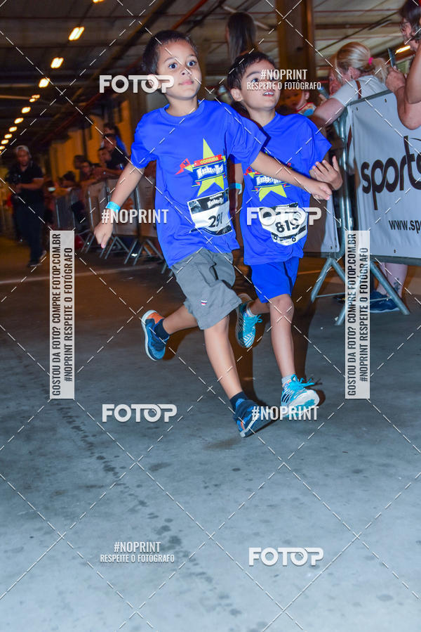 Buy your photos of the event1 Corrida Masha e o Urso no Tiet Plaza Shopping on Fotop