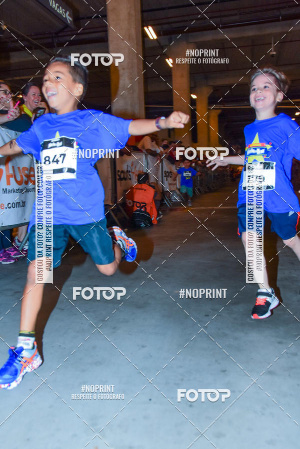 Buy your photos of the event1 Corrida Masha e o Urso no Tiet Plaza Shopping on Fotop