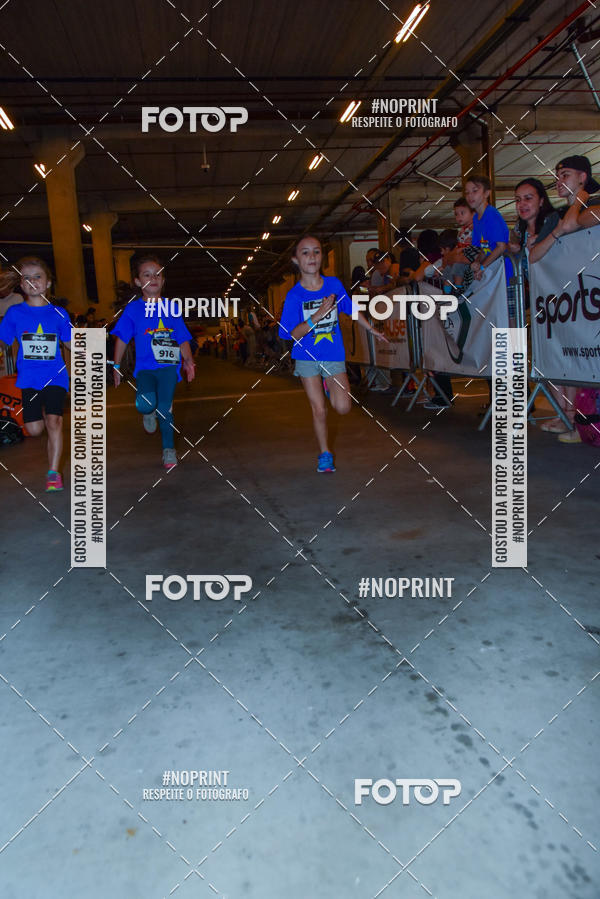 Buy your photos of the event1 Corrida Masha e o Urso no Tiet Plaza Shopping on Fotop