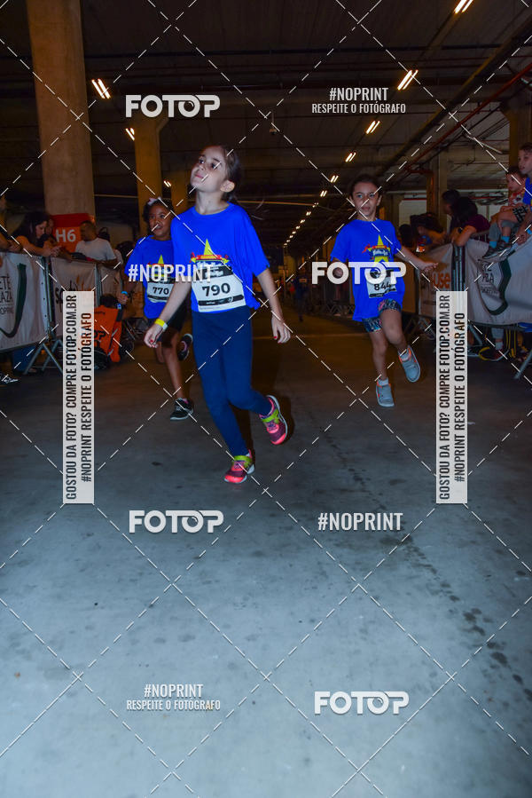 Buy your photos of the event1 Corrida Masha e o Urso no Tiet Plaza Shopping on Fotop