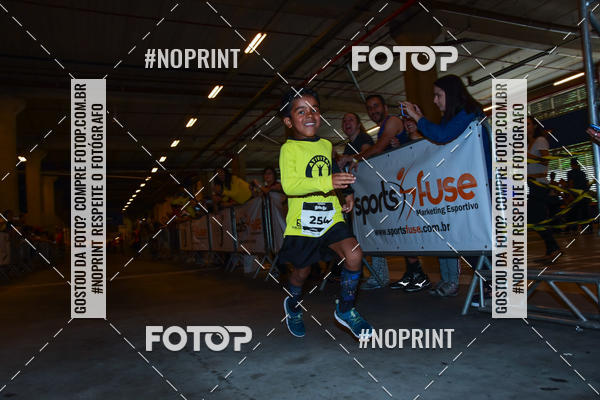 Buy your photos of the event1 Corrida Masha e o Urso no Tiet Plaza Shopping on Fotop
