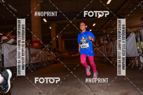 Buy your photos of the event1 Corrida Masha e o Urso no Tiet Plaza Shopping on Fotop