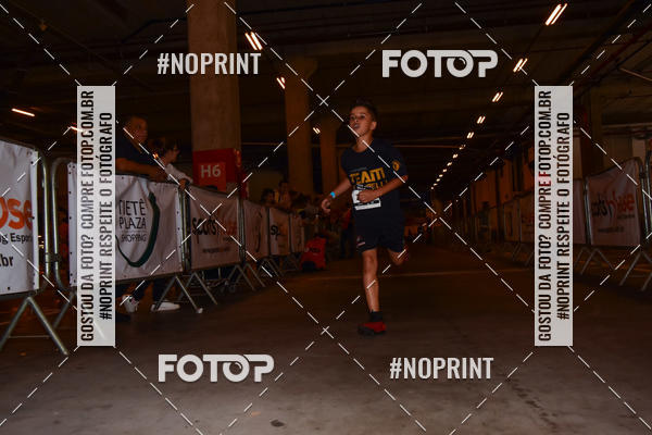 Buy your photos of the event1 Corrida Masha e o Urso no Tiet Plaza Shopping on Fotop