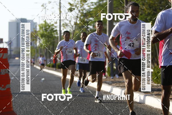 Buy your photos of the eventOutubro Rosa 2018 on Fotop