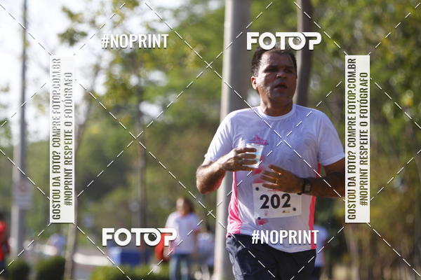 Buy your photos of the eventOutubro Rosa 2018 on Fotop