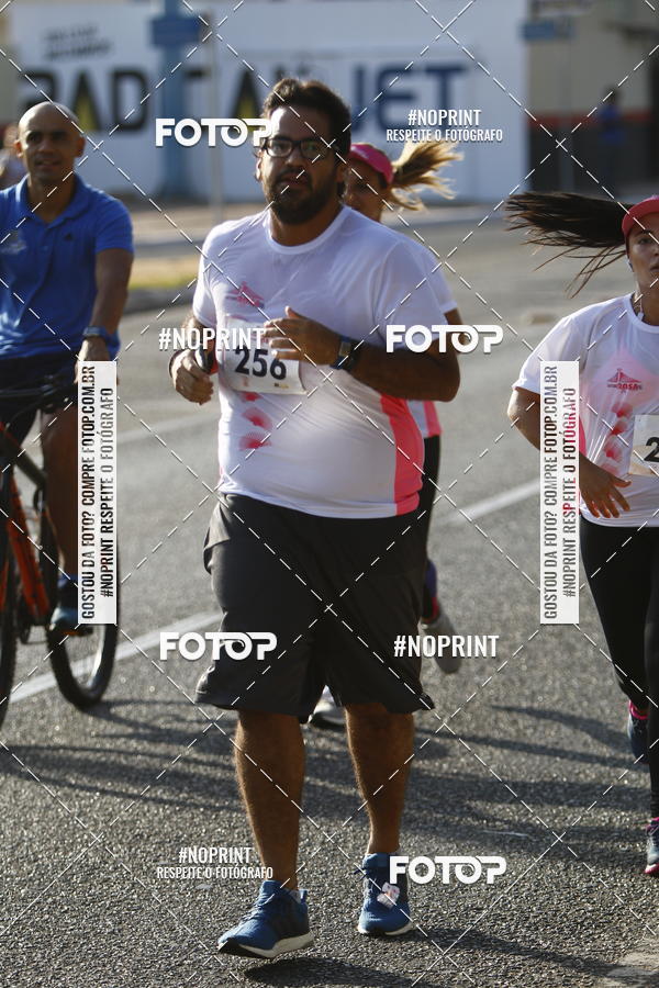 Buy your photos of the eventOutubro Rosa 2018 on Fotop