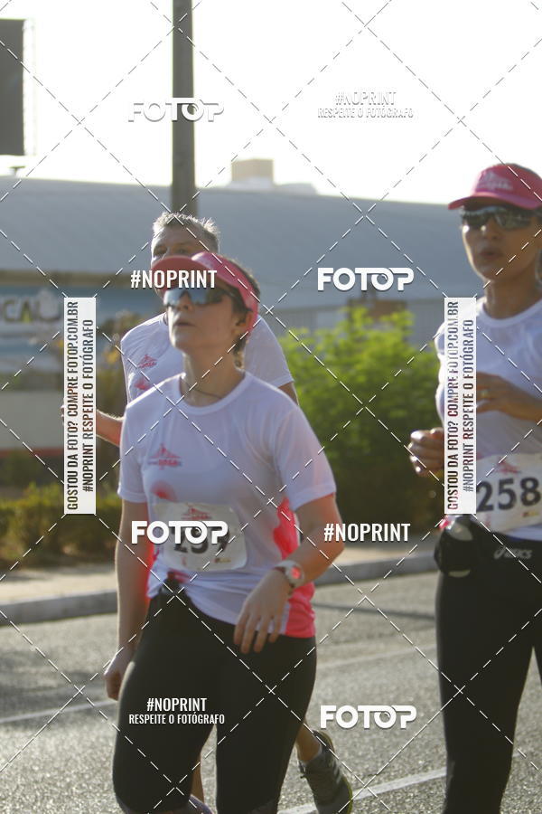 Buy your photos of the eventOutubro Rosa 2018 on Fotop