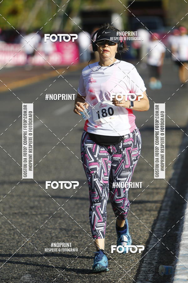 Buy your photos of the eventOutubro Rosa 2018 on Fotop