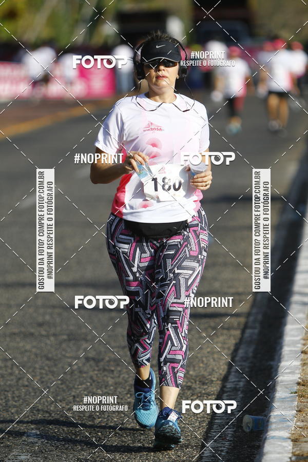 Buy your photos of the eventOutubro Rosa 2018 on Fotop