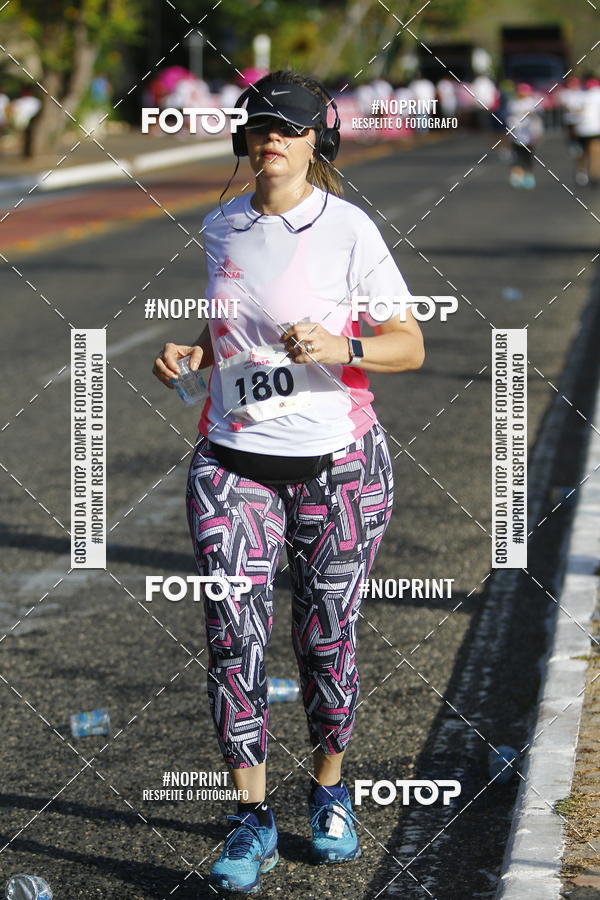 Buy your photos of the eventOutubro Rosa 2018 on Fotop