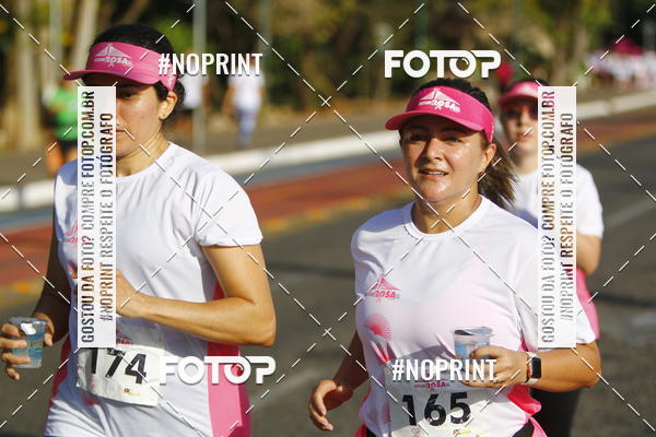 Buy your photos of the eventOutubro Rosa 2018 on Fotop