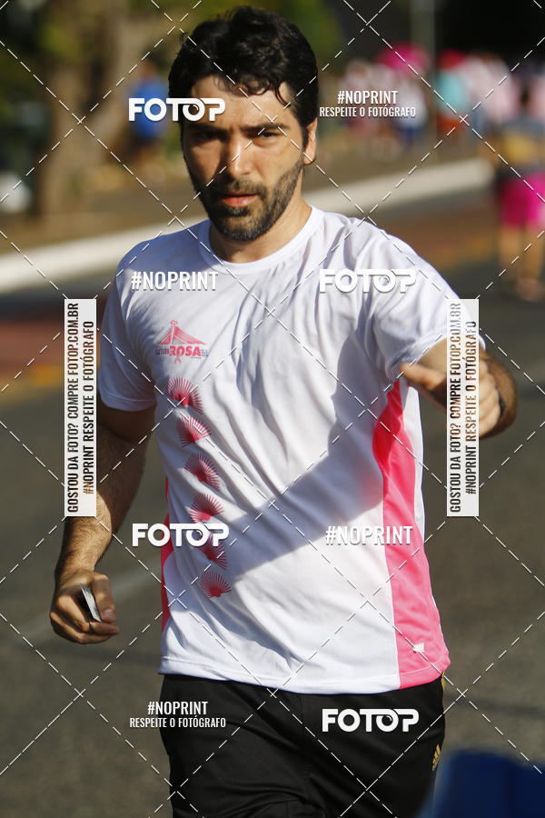 Buy your photos of the eventOutubro Rosa 2018 on Fotop