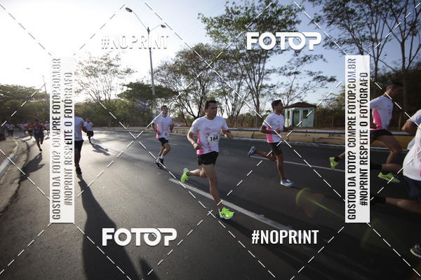 Buy your photos of the eventOutubro Rosa 2018 on Fotop