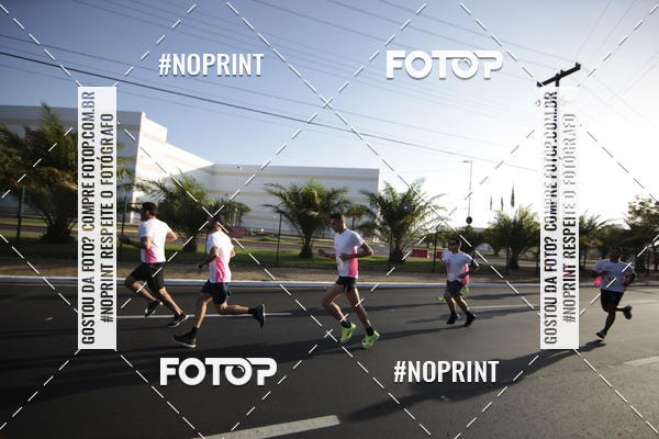 Buy your photos of the eventOutubro Rosa 2018 on Fotop