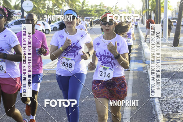 Buy your photos of the eventDivas Colors on Fotop