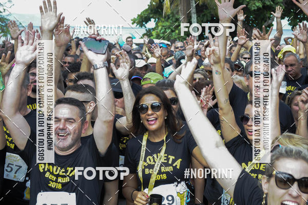 Buy your photos of the eventPaquet� Beer Run 2018 on Fotop