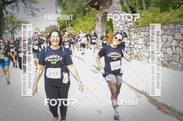 Buy your photos of the eventPaquet Beer Run 2018 on Fotop