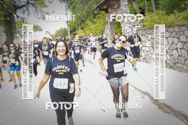 Buy your photos of the eventPaquet Beer Run 2018 on Fotop