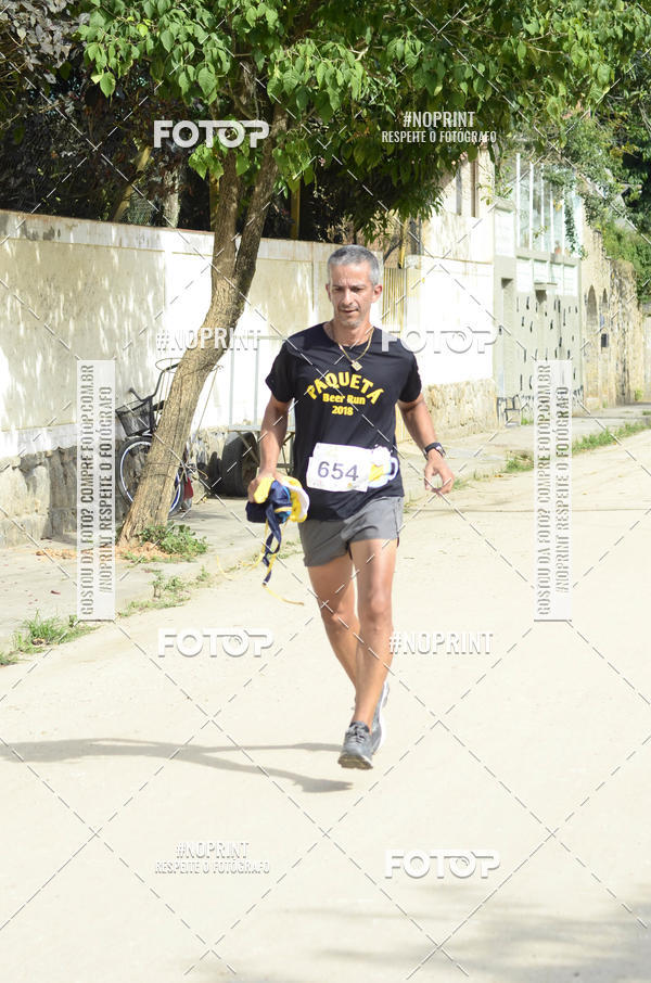 Buy your photos of the eventPaquet Beer Run 2018 on Fotop