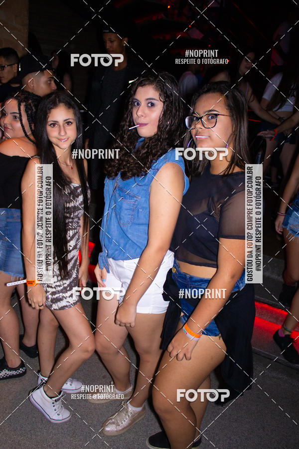 Buy your photos of the eventAmn�sia Blackout on Fotop