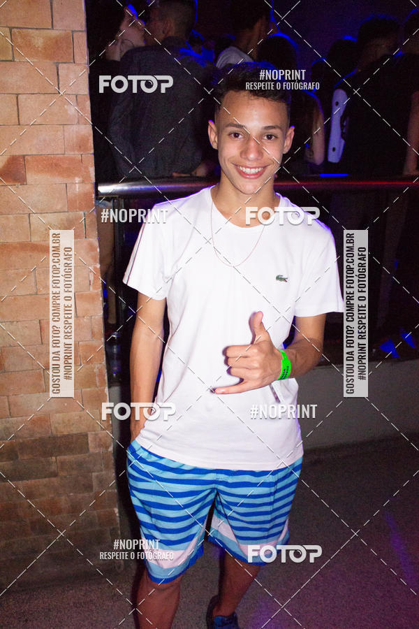 Buy your photos of the eventAmn�sia Blackout on Fotop