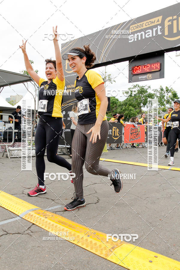 Compre suas fotos do eventoCorra com a Smart Fit no Fotop