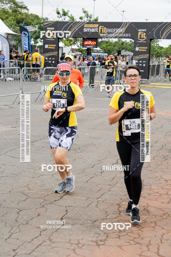 Buy your photos of the eventCorra com a Smart Fit on Fotop