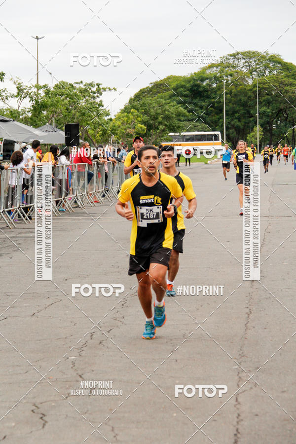 Buy your photos of the eventCorra com a Smart Fit on Fotop