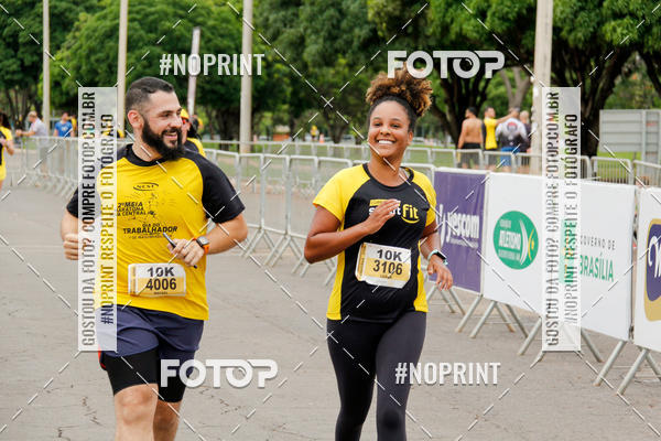 Buy your photos of the eventCorra com a Smart Fit on Fotop