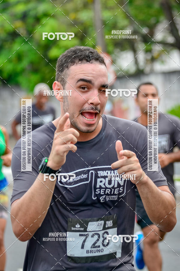 Compre as suas fotos do eventoSantander Track&Field Run Series - Shopping da Bahia no Fotop