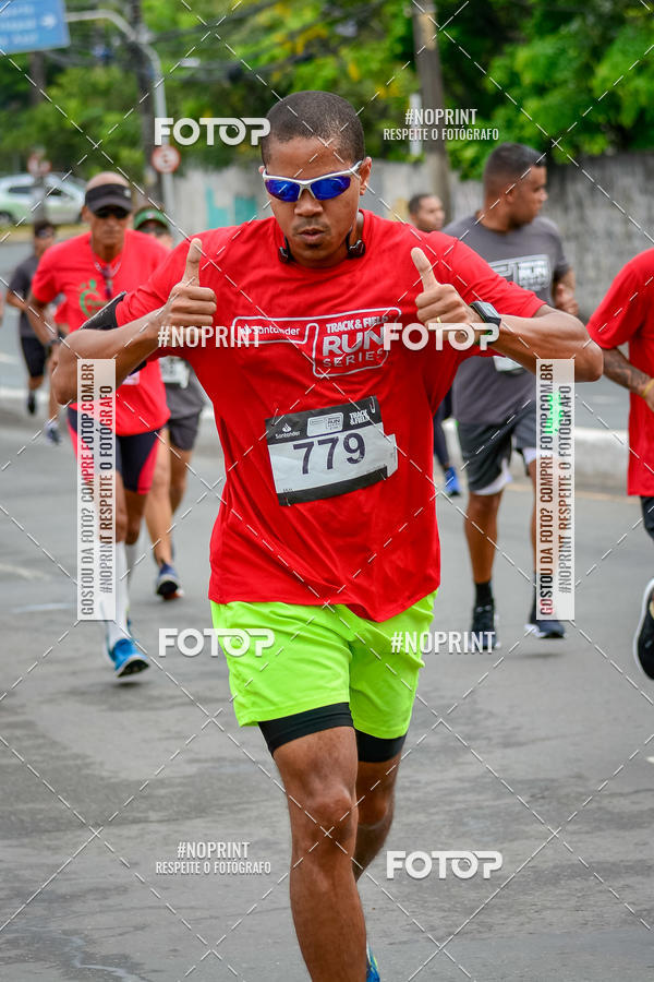 Acquista le foto dell'eventoSantander Track&Field Run Series - Shopping da Bahia in Fotop