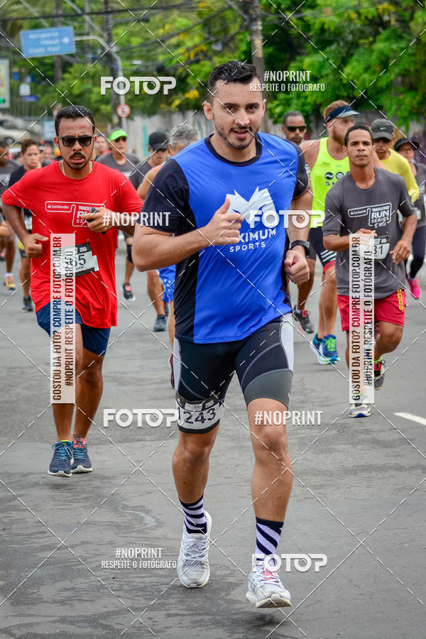 Acquista le foto dell'eventoSantander Track&Field Run Series - Shopping da Bahia in Fotop