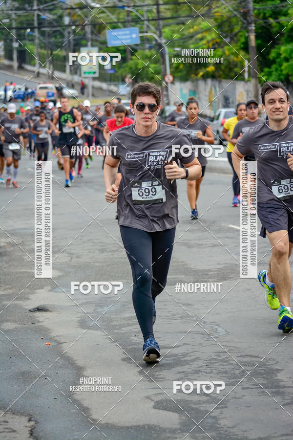 Buy your photos of the eventSantander Track&Field Run Series - Shopping da Bahia on Fotop