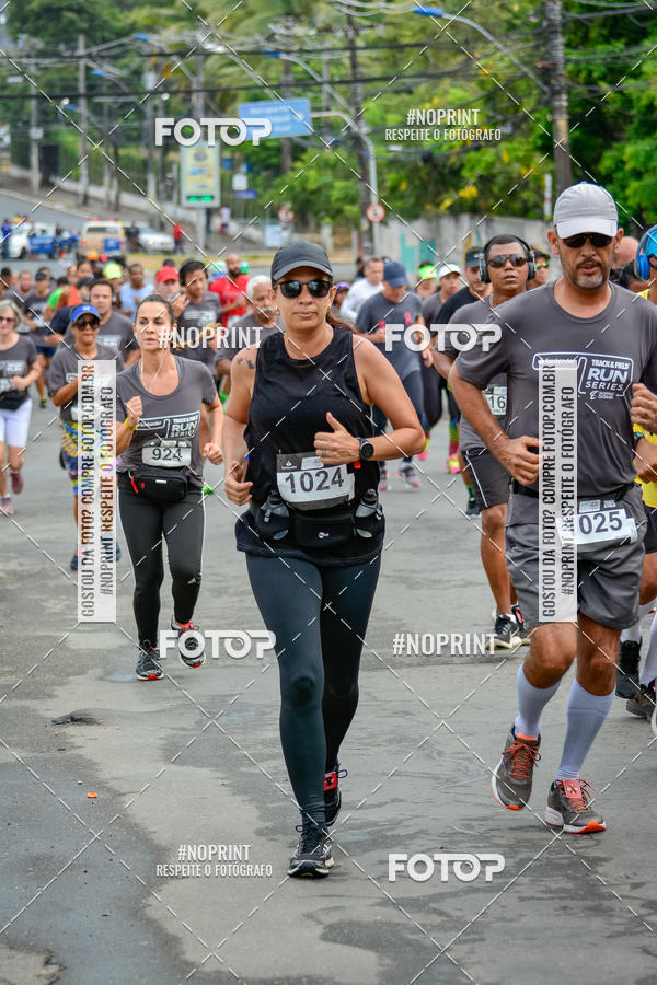 Buy your photos of the eventSantander Track&Field Run Series - Shopping da Bahia on Fotop