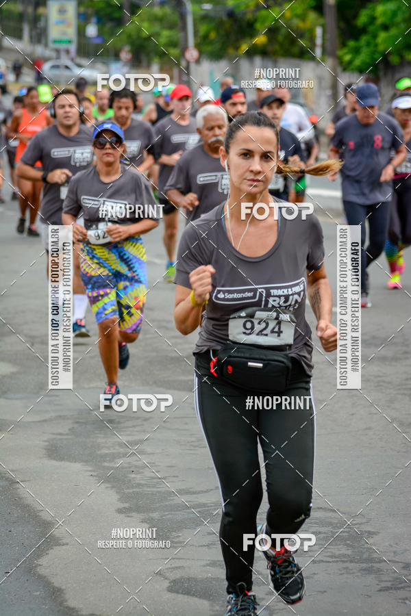Buy your photos of the eventSantander Track&Field Run Series - Shopping da Bahia on Fotop