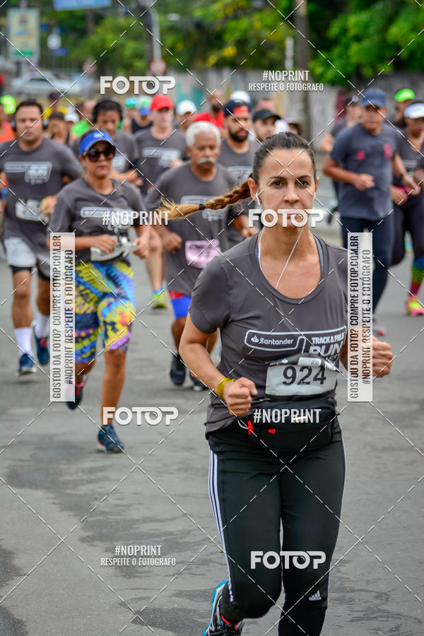 Buy your photos of the eventSantander Track&Field Run Series - Shopping da Bahia on Fotop