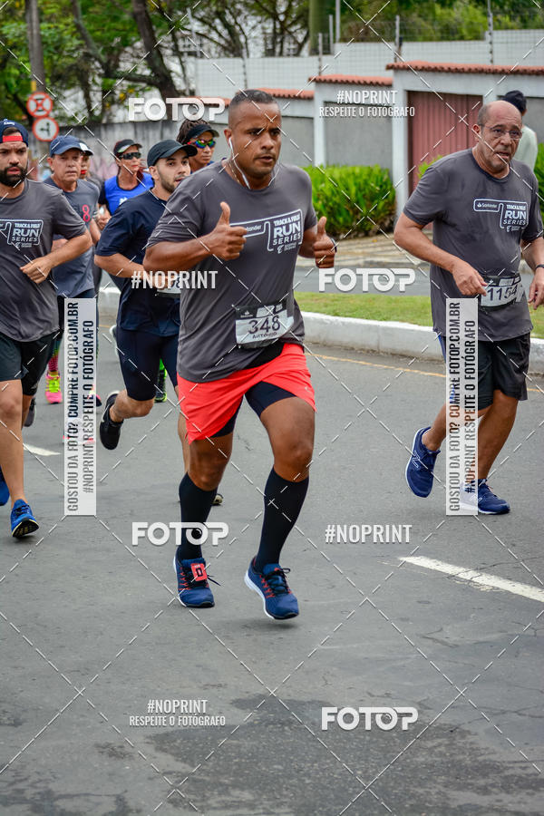 Buy your photos of the eventSantander Track&Field Run Series - Shopping da Bahia on Fotop