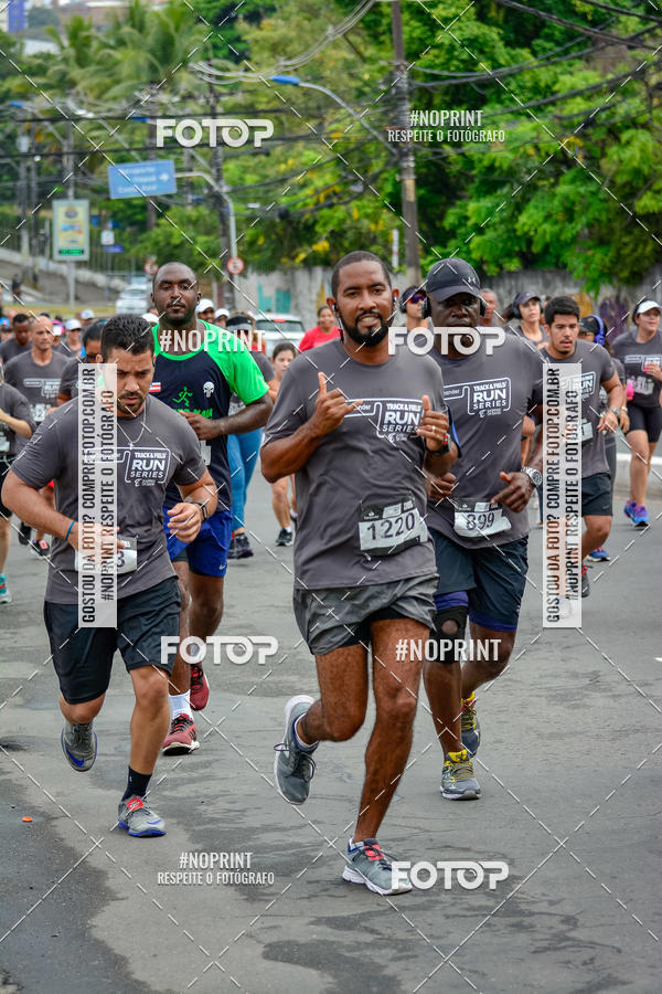 Buy your photos of the eventSantander Track&Field Run Series - Shopping da Bahia on Fotop