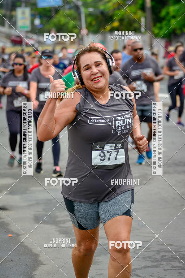 Buy your photos of the eventSantander Track&Field Run Series - Shopping da Bahia on Fotop