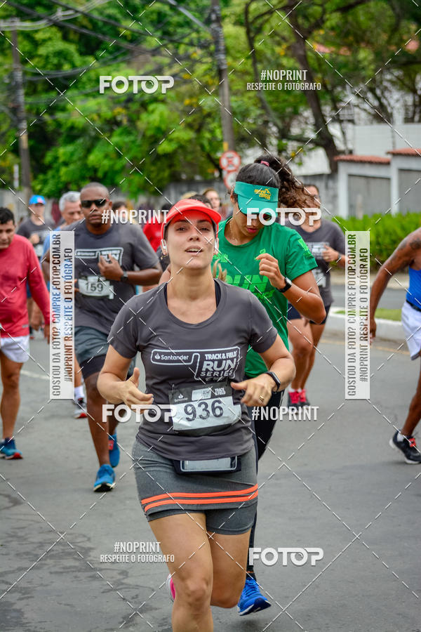 Buy your photos of the eventSantander Track&Field Run Series - Shopping da Bahia on Fotop