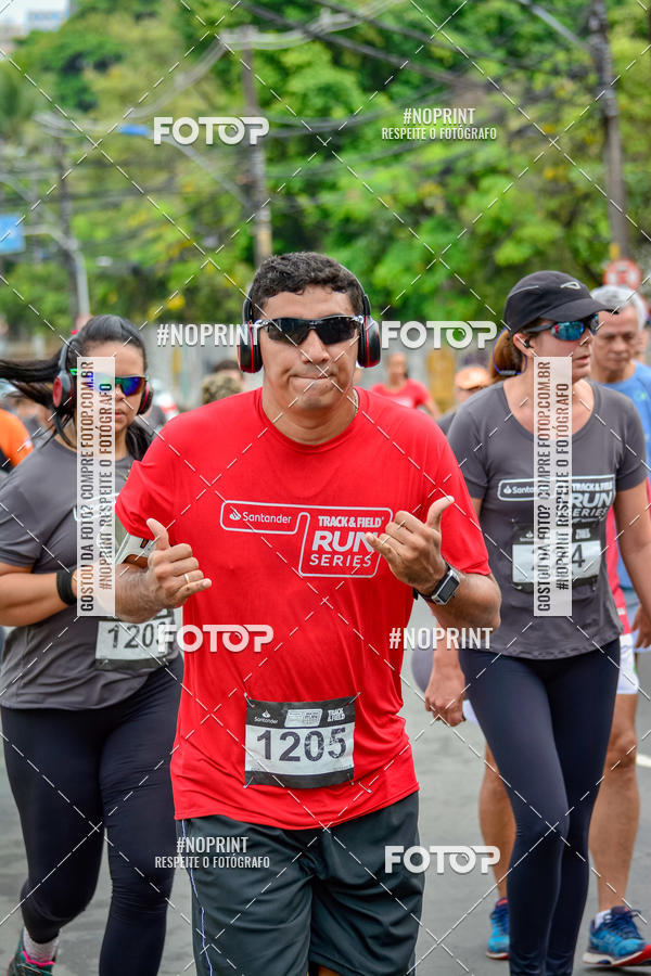 Buy your photos of the eventSantander Track&Field Run Series - Shopping da Bahia on Fotop
