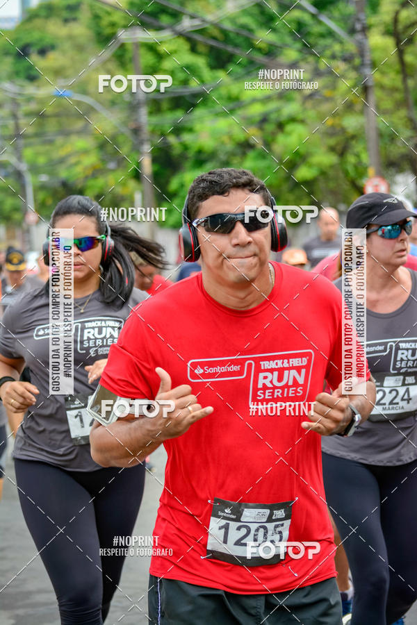 Buy your photos of the eventSantander Track&Field Run Series - Shopping da Bahia on Fotop