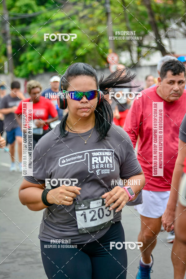 Buy your photos of the eventSantander Track&Field Run Series - Shopping da Bahia on Fotop