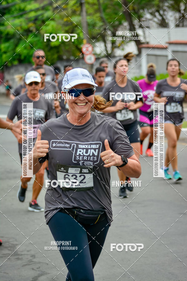 Buy your photos of the eventSantander Track&Field Run Series - Shopping da Bahia on Fotop