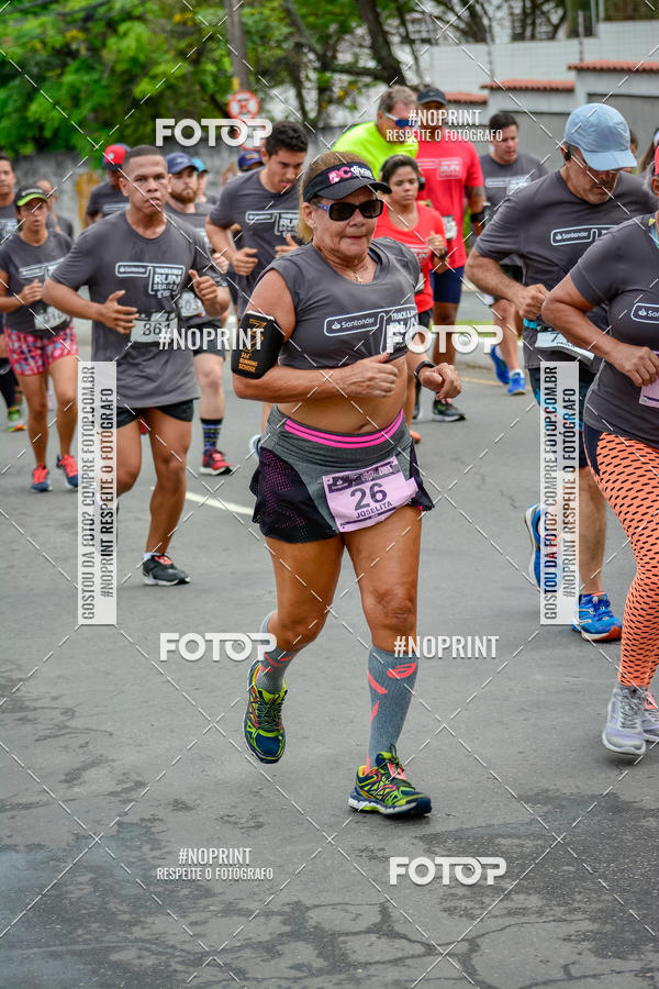 Buy your photos of the eventSantander Track&Field Run Series - Shopping da Bahia on Fotop