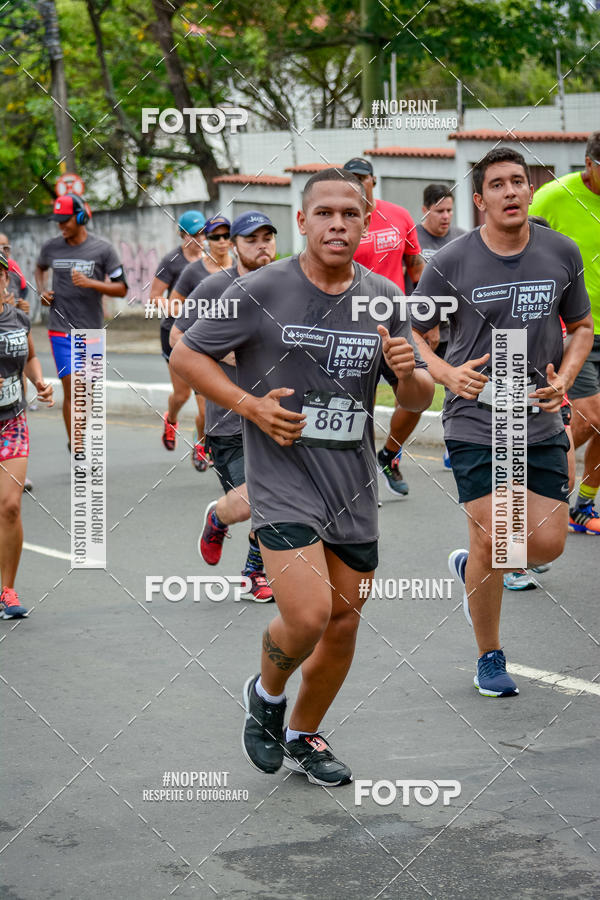 Buy your photos of the eventSantander Track&Field Run Series - Shopping da Bahia on Fotop