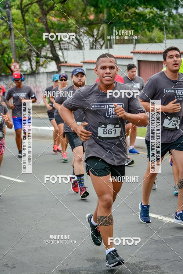 Buy your photos of the eventSantander Track&Field Run Series - Shopping da Bahia on Fotop