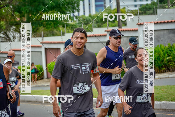 Buy your photos of the eventSantander Track&Field Run Series - Shopping da Bahia on Fotop
